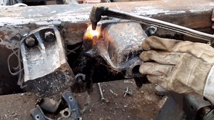 Designing Heavy-Duty Trolley with Advanced Suspension Systems