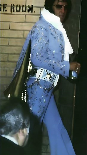 Elvis Presley’s greatest stage looks #elvis #style #classic