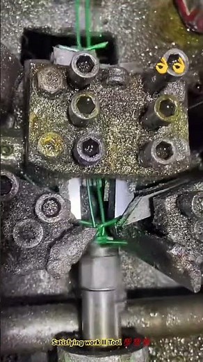 Crafting galvanized wire mesh fence process