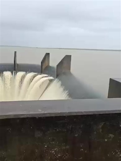 Middle Letaba Dam Overflowing for the First Time in 26 Years