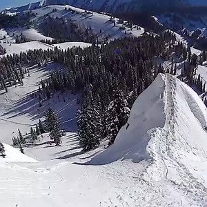 Bryan Iguchi. 41 Jahre alt/jung und fitter als ein Rudel Turnschuhe. Mehr Guch gibt's hier: http://www.pleasuremag.com/personality/bryan-iguchi | Pleasure Snowboard Magazin