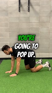 FOOTBALLERS ⚽ bear crawl shoulder touches are a great exercise to add into your workouts, here's 3 top benefits: ✅ General Core Strength: A strong core is crucial for maintaining balance, stability and body control while dribbling, shielding the ball or changing directions quickly on the pitch. ✅ Shoulder Stability: Strong and stable shoulders are essential for overhead movements, such as throwing the ball in, executing powerful headers and maintaining control while jostling for position with op