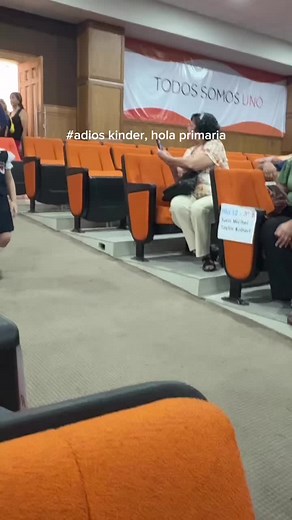 La más pro nt #chicagraduada #chicagrande #graduation #lamaspro #mihermanaeslamaspro #kinder #primaria