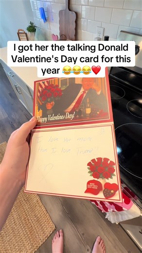 The talking Trump Valentine's Day card is so awesome! Great gift for republicans #trump #gaggift #republican #trumpfans #donaldtrump