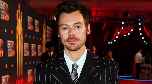 Harry Styles shares BTS moments from first live performance of ‘Aperture'