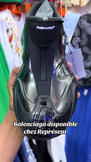 Disponible chez Représent #congobrazzaville #visibilité