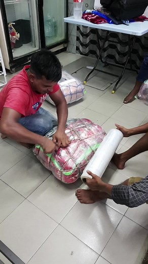 How to Properly Wrap Large Items with Plastic Wrap