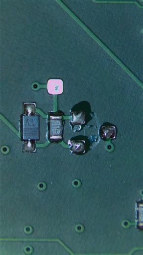Oddly Satisfying Micro-Soldering Repair #shorts #asmr#electroniccomponents