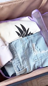 1.5K views · 18 reactions | COMPRESSION PACKING CUBES TRAVEL LUGGAGE ORGANISER | Naomi Plusglam | Facebook