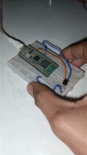 Smart Temperature Monitor Using LM35 Sensor and Raspberry Pi Pico W