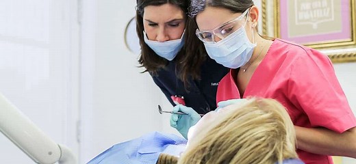 ¿Qué tipos de bulto en la encía hay y por qué salen?