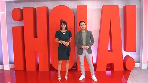 Esta Noche en La Hora ¡HOLA! Jonathan Anderson considerado el chico prodigio de la moda, se ha estrenado con la colección mas esperada de París Fashion Week, su propuesta femenina de Dior. Una pasarela que presentó detalles delicados como lazos, pliegues y encajes y que también apostó por innovar con algunos accesorios y por supuesto su particular interpretación de la mítica chaqueta bar de 1947. Hoy les traemos con detalle los diseños de la colección de Dior para la próxima primavera y su impre