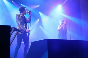 Brandon Flowers joined by Chrissie Hynde of The Pretenders during London gig – watch