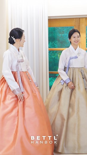 베틀한복 - 신부한복 혼주한복 한복대여 한복맞춤 on Instagram: "고급스러운 색감과 차르르한 광택감-! 베틀 혼주한복에서 만나보세요✨ 【 베틀한복 네트워크 】 ⠀ ❁ 강남점: 02.548.7311 ❁ 영등포점: 02.337.6055 ❁ 인천점: 032.521.4690 ❁ 수원점: 031.225.6988 ❁ 안양평촌점: 031.389.1788 ❁ 판교분당점: 031.753.0770 ❁ 일산점: 031.903.7288 ❁ 의정부점: 031.829.7288 ❁ 안산점: 031.403.5833 ❁ 광주광역시점: 062.374.7288 #혼주한복"