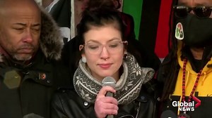 Portland protesters break windows, throw objects in wake of Kyle Rittenhouse verdict - National | Globalnews.ca