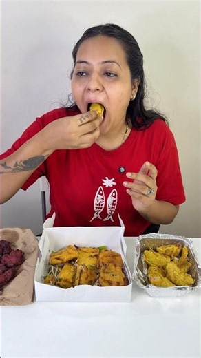 Egg Pakoda🤪 Vs Paneer Pakoda Vs Chicken Pakoda | Cheap Vs Expensive | #trending #shorts #foodie