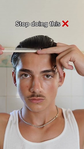 You doing the middle part wrong❌ PAY ATTENTION to the parting for a natural textured look‼️ #middlepart #hairstyle #hairstyle #hairtrends