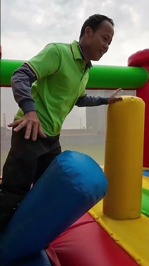 This inflatable castle is amazing! #awesome #inflatable #bouncycastle #bouncyhouse