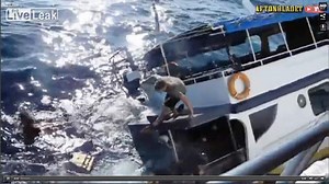 Thailand Tourist Boat Sinks