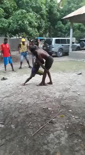 David contre Goliath | Brazza.maville