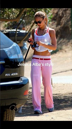 Jessica Alba’s style in 2000s😩 #jessicaalba #style #2000s #celebrity #goviral #youtubeshorts