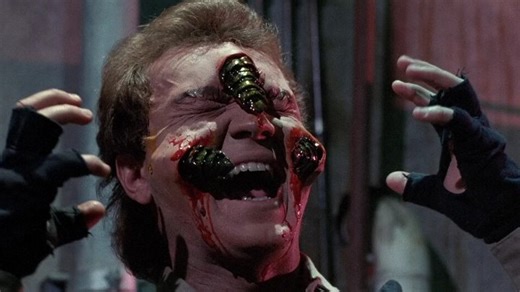 Враждебный пришелец / Alienator [1990, США, фантастика, боевик]