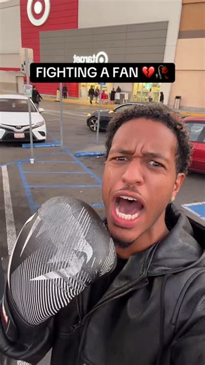 Varsity 747 on Instagram: "fighting my fans🥀"