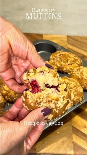 Raspberry Muffins met streusel topping
