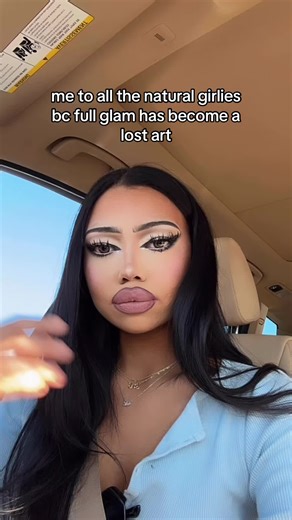 Reviving the 2-Hour Makeup Routine: A Glamorous Approach