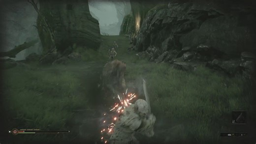 小朋友单人玩《致命躯壳》 Mortal Shell: Enhanced Edition 中成本的高难度开放式魂类游戏。特色是能瞬间石化来防御伤害，依赖刷怪