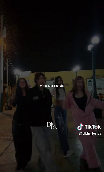 suena tu canción y tú no estás aquí a mi la'o | #karolg @Valentina 🍓ྀིྀི