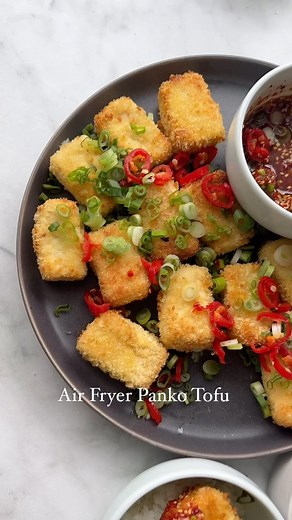Lis Lam on Instagram: "If you’re looking for a quick and delicious Air Fryer recipe, look no further: Air Fryer Panko Tofu ✨✨✨ Easy and convenient, it’s got all the crispy crunch of deep fried food — without deep frying! And ofc the Korean Dipping Sauce makes it 🤌🏼🤌🏼🤌🏼🤌🏼 Recipe link on profile page! Enjoy!! #airfryerrecipe #airfryertofu #tofurecipes #easytofu #crispytofu"