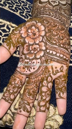 Beautiful front hand mehndi design #henna #mehndidesign #mehndi #hydhenna