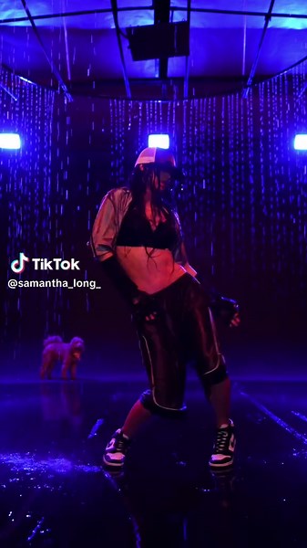 Freestyle Dance Performance by Samantha Long