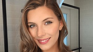 Camille Cerf nue sous la douche, les internautes sont sous le charme !