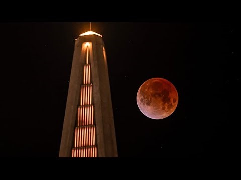 Blood-red tinted moon graces Mexico City skies during total lunar eclipse
