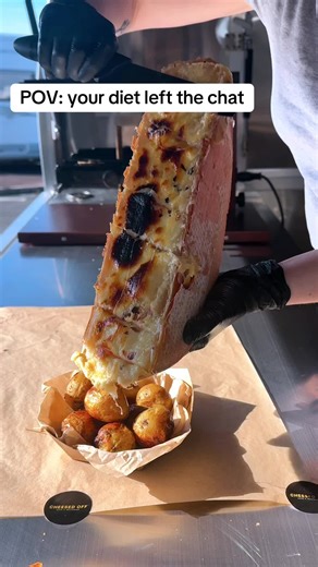 Indulging in Raclette: No Calorie Counting Required!