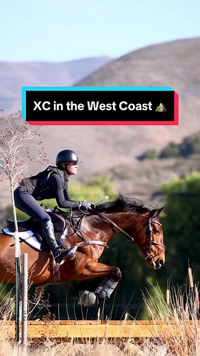Cross-country scenes from the West Coast! ⛰️ #eventing #equestrian #USAEventing #california