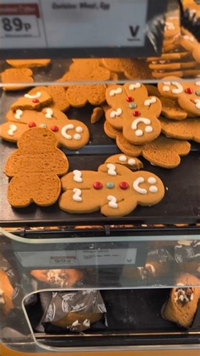 GINGERBREAD MEN BISCUITS #lidlbakery #gingerbreadmen #biscuits #christmas