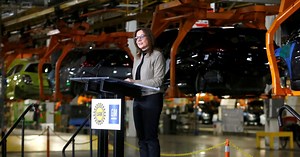 GM restores quarterly dividend after more than two years