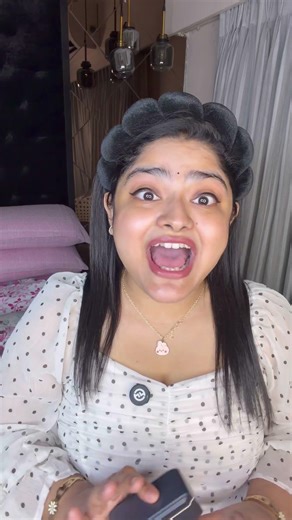 Click on the mic left side to buy the amazing mic #asmrmic #maddyeats #maddy