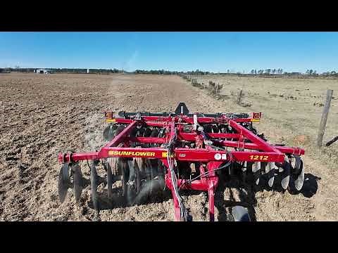 Fendt 516 pulling Sunflower 1212-15 Disc Harrow with Remlinger rolling basket attachment