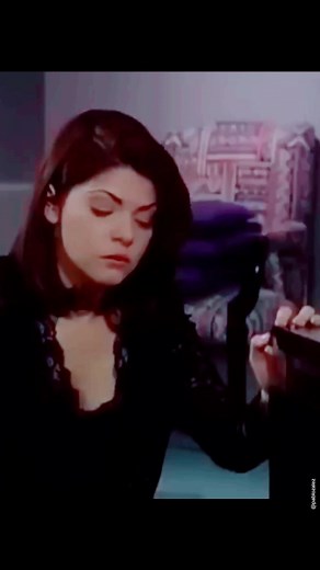 Soraya's Encounter: A Telenovela Scene