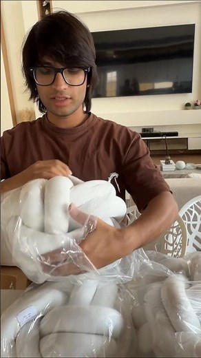 Ambani Ka Luxury Pillow Unboxing 😳. #souravjoshivlogs #shorts #unboxing