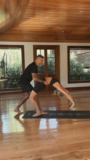 SUKHA YogaMats ARG on Instagram: "Los backbends requieren tres cosas: activación, estabilidad y respiración En este reel, @lichabotto y @natilatorre.yoga te muestran cómo entrar y salir de ellos, cuidando la zona lumbar, abriendo el pecho, y manteniendo el soporte desde piernas y core Practicá sobre un mat que te sostenga, encontrá el tuyo en nuestra web💫 #backbends #yogamat #yoga"