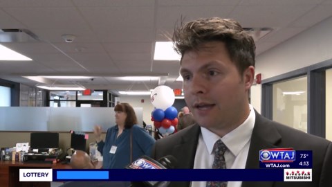 AAA Altoona Branch celebrates grand reopening with ribbon cutting
