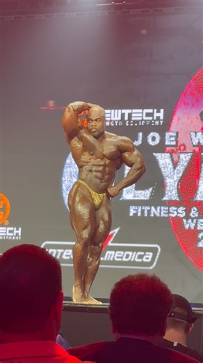 Milos Sarcev | Former Mr Olympia @brandon__curry defies the age…came back in incredible shape, size and condition. 🙌🏻💪🏻❤️#bodybuilding #mrolympia2025... | Instagram