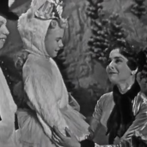 Carol Lawrence "The Christmas Song" 🎄🎶 Live on The Ed Sullivan Show - December 22, 1957 https://EdSullivan.lnk.to/XmasSongFP | The Ed Sullivan Show