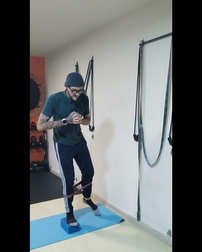 isometric hip abduction and balance - yoga block