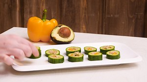 16K views · 38 reactions | Die Kleinen gucken etwas skeptisch auf euer wohlverdientes Sushi? Dann zaubert ihnen doch Gurken-Sushi - sieht genauso spektakulär aus und schmeckt lecker! | Eltern Club | Facebook